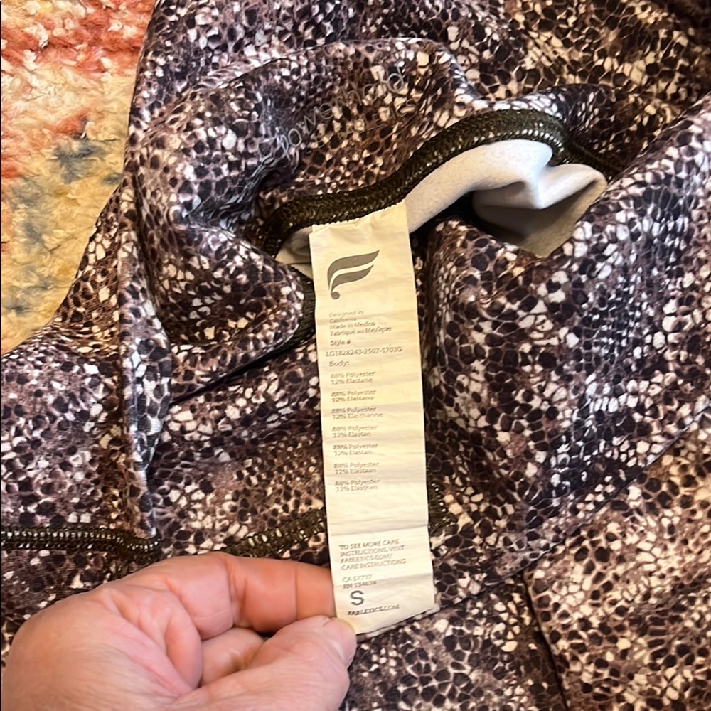 Fabletics Black Grey and White Patterned Leggings S